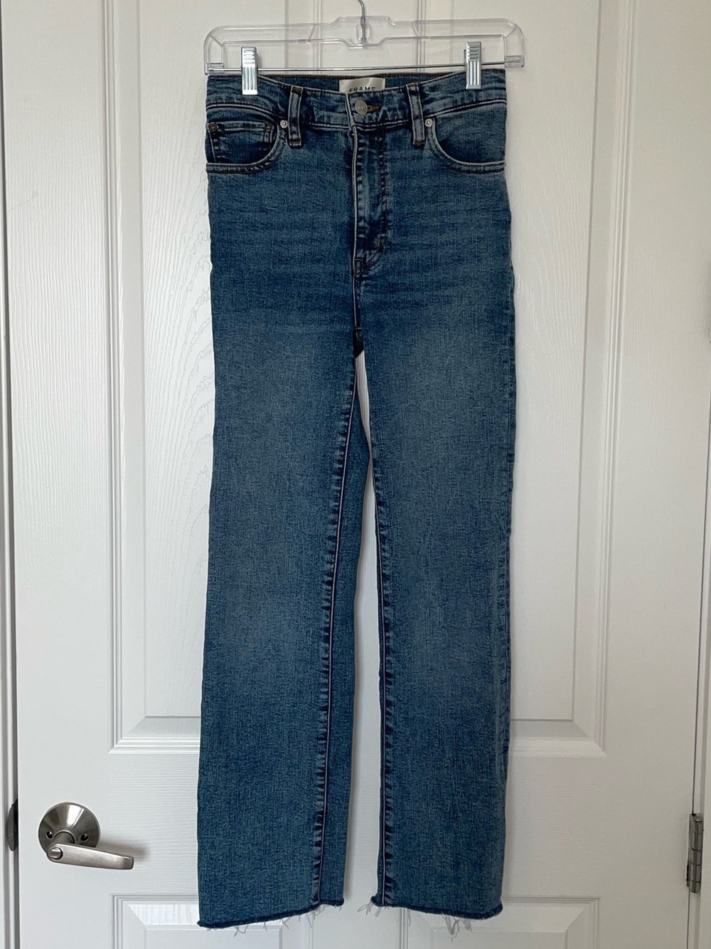 Frame Le Sleek Straight Jeans